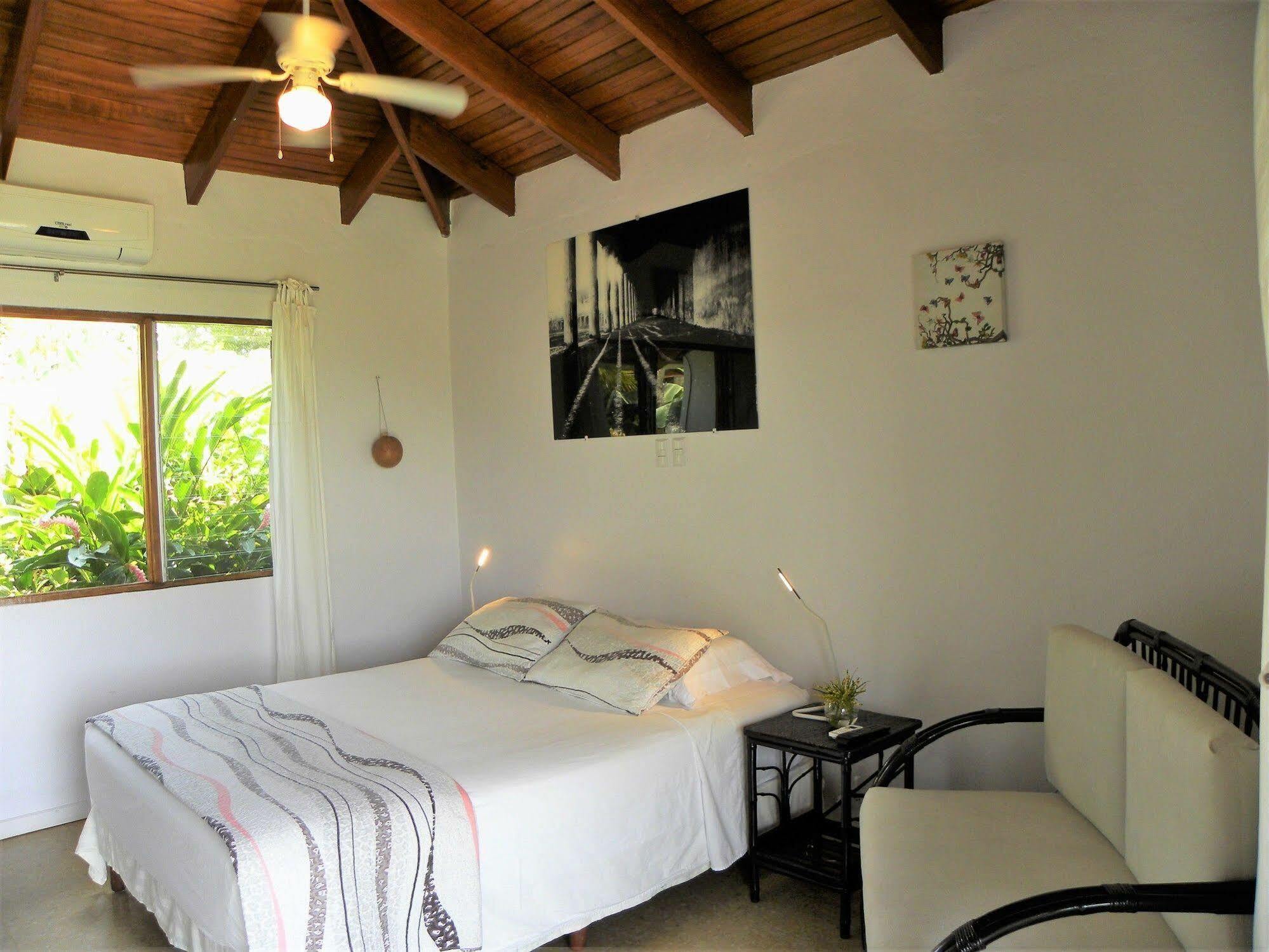 Hotel Lookout Playa Tortuga Ojochal Extérieur photo